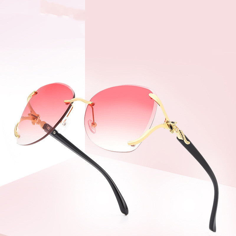 Metal diamond sunglasses