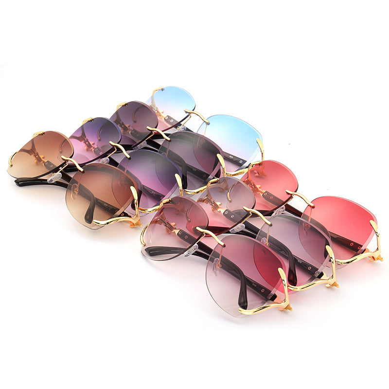 Metal diamond sunglasses