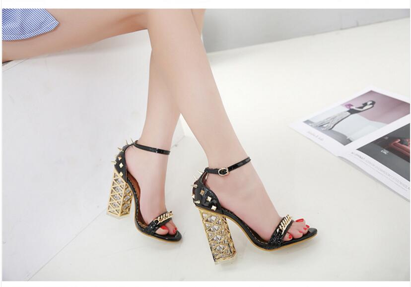 Toe Chain Buckle Style Shoes