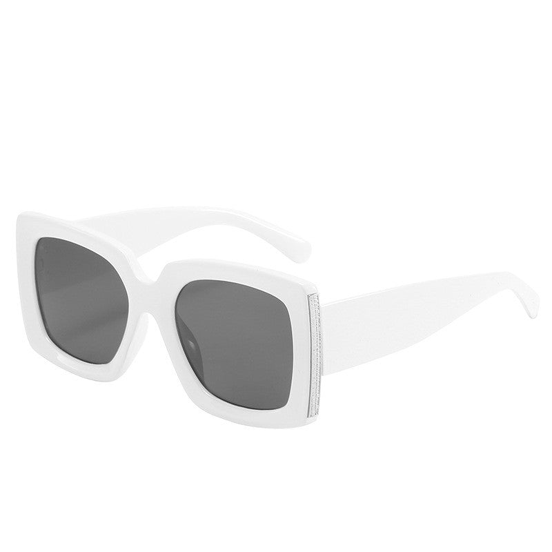 Trendy Large Frame Sunglasses